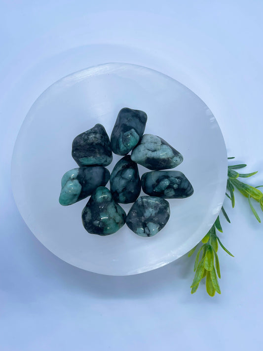 Emerald Tumbles
