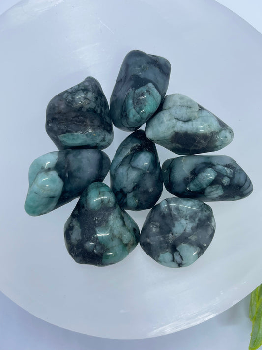 Emerald Tumbles